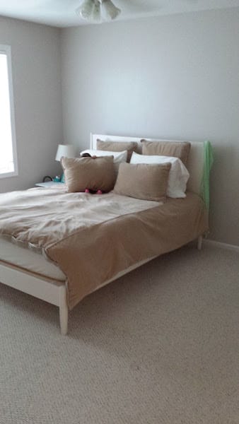 Queen bed in a 10x11 room